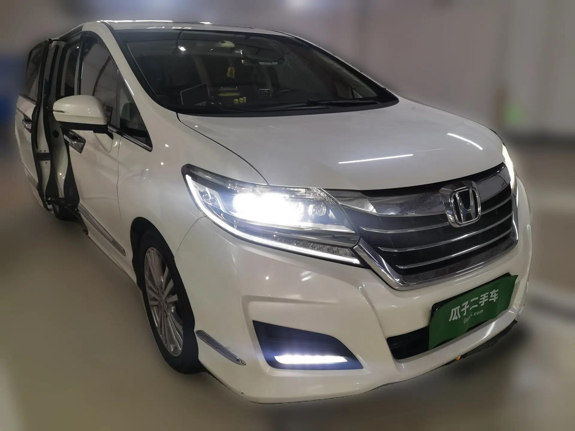 Honda Elysion 2016 2.4L Luxury Edition — миниатюра 3