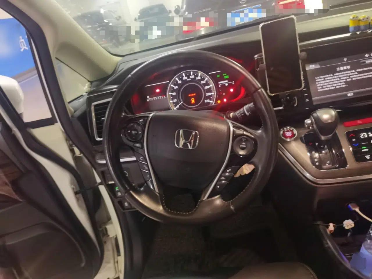 Honda Elysion 2016 2.4L Luxury Edition — миниатюра 10