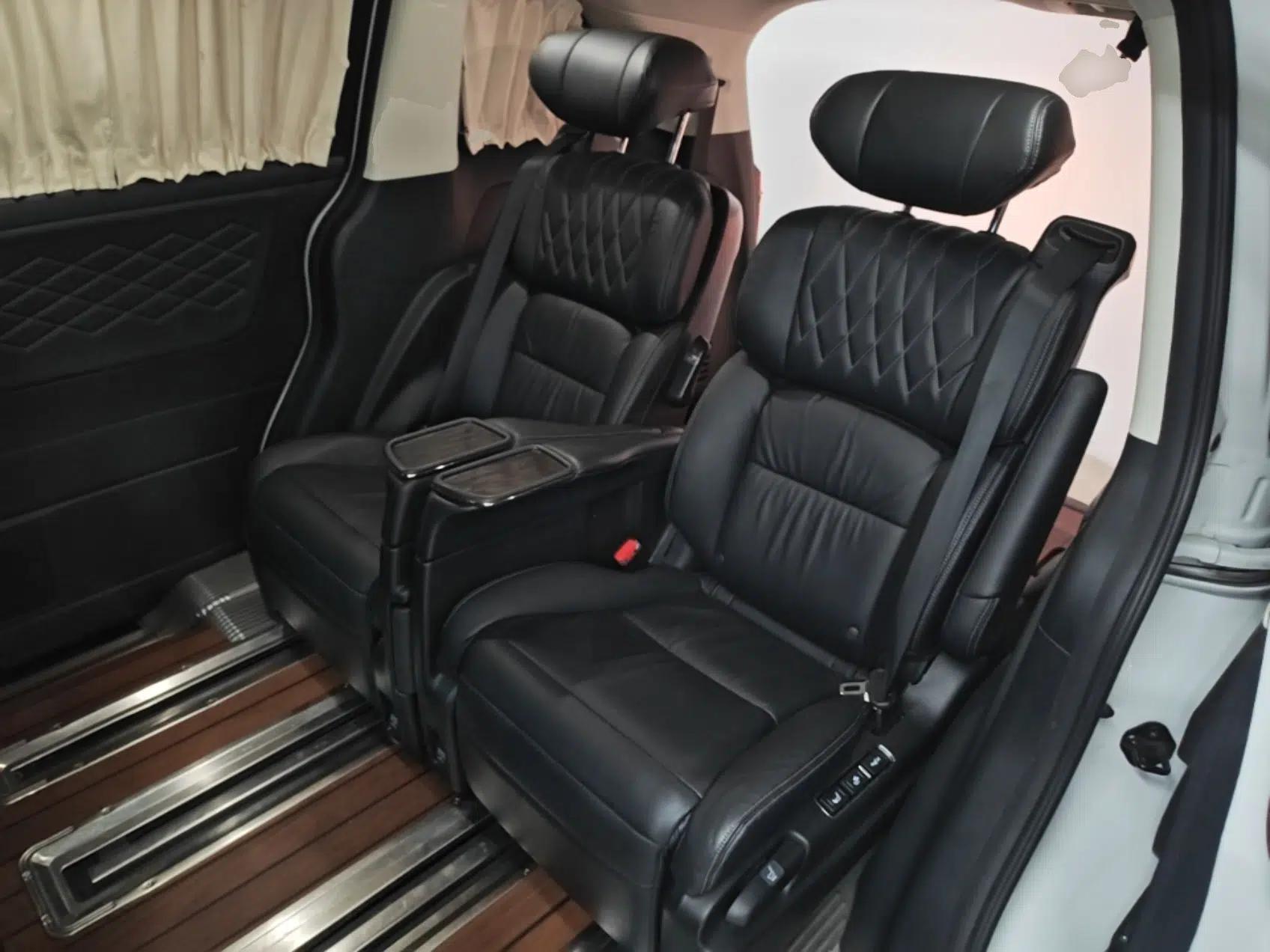 Honda Elysion 2019 2.0L Hybrid Luxury Edition — миниатюра 20