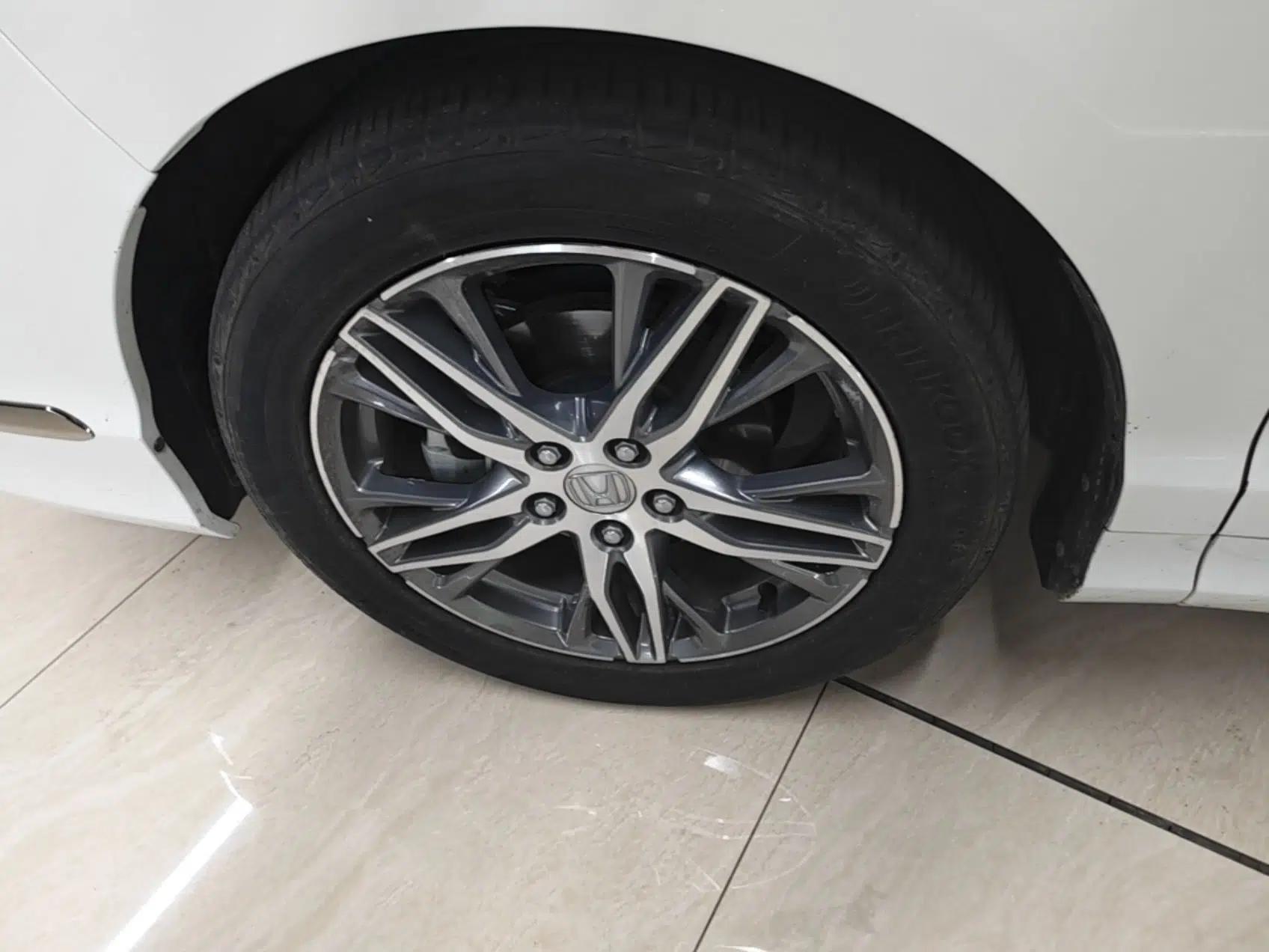 Honda Elysion 2019 2.0L Hybrid Luxury Edition — миниатюра 10