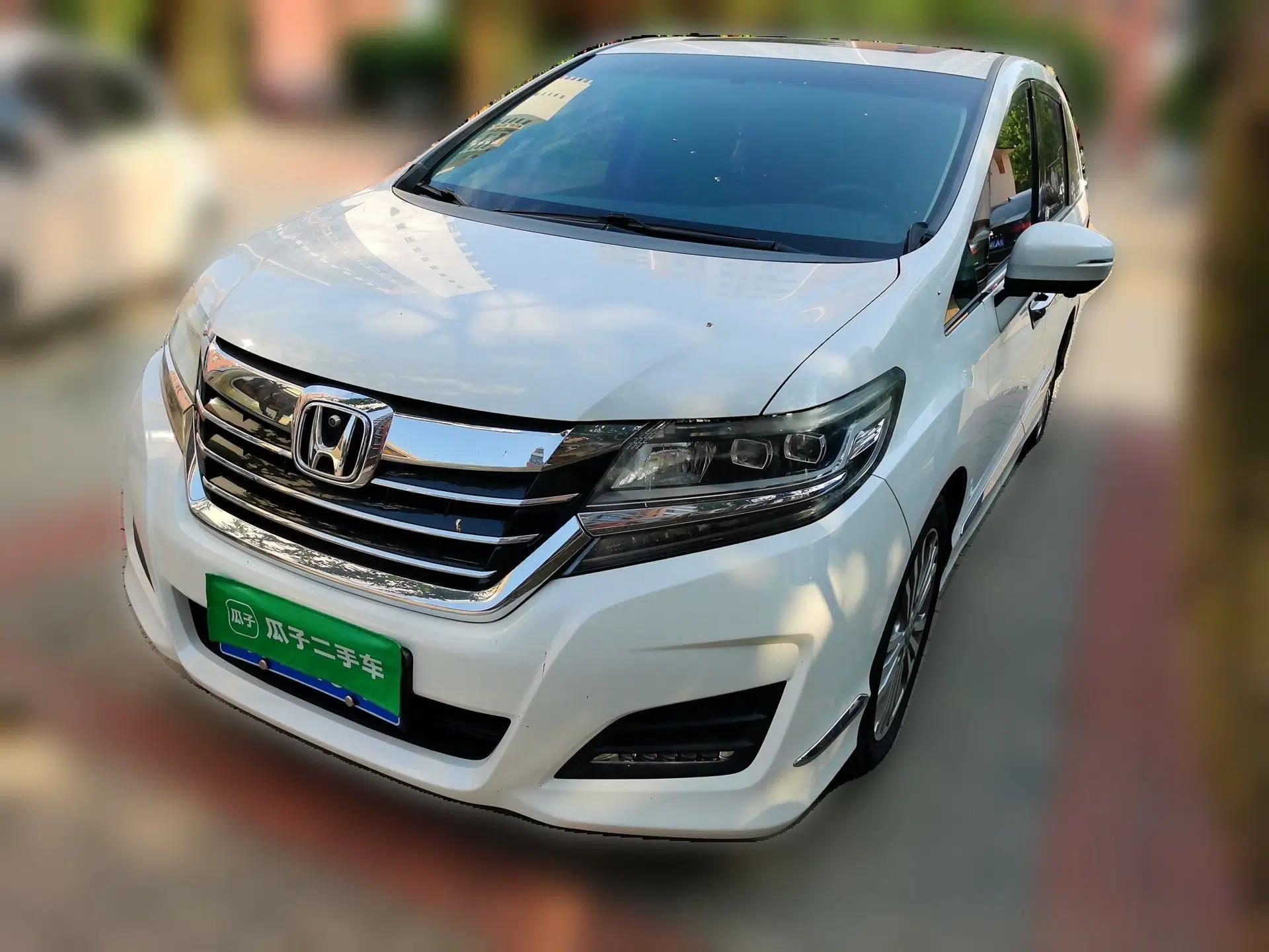 Honda Elysion 2016 2.4L Style Edition — миниатюра 1