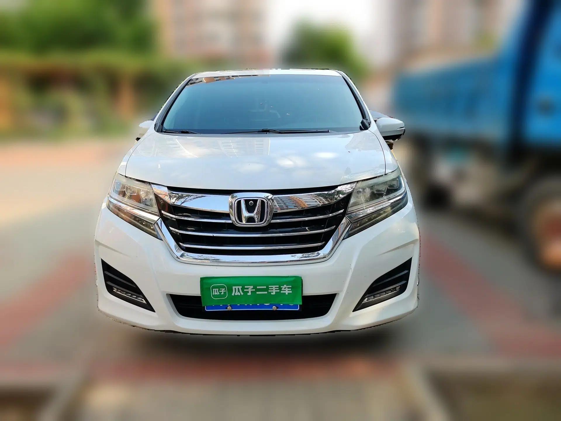Honda Elysion 2016 2.4L Style Edition — миниатюра 2