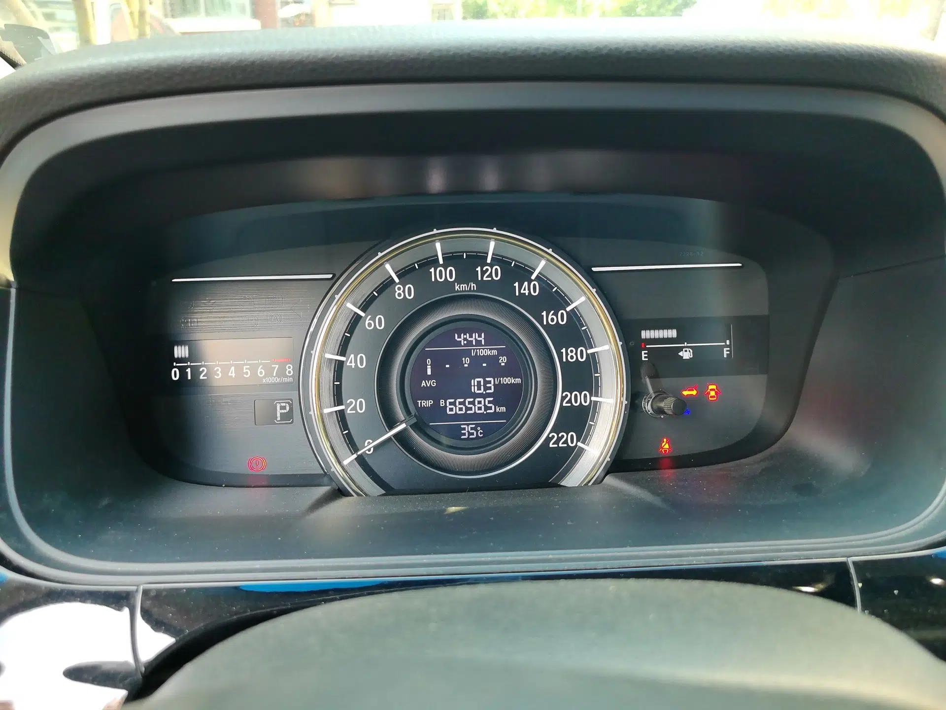 Honda Elysion 2016 2.4L Style Edition — миниатюра 11