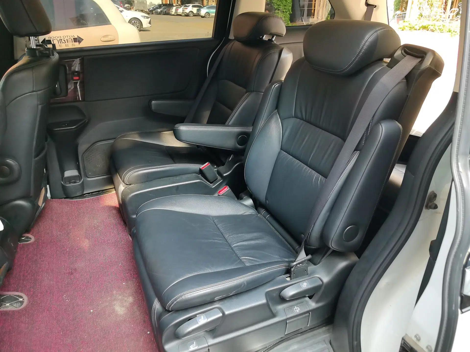 Honda Elysion 2016 2.4L Style Edition — миниатюра 17