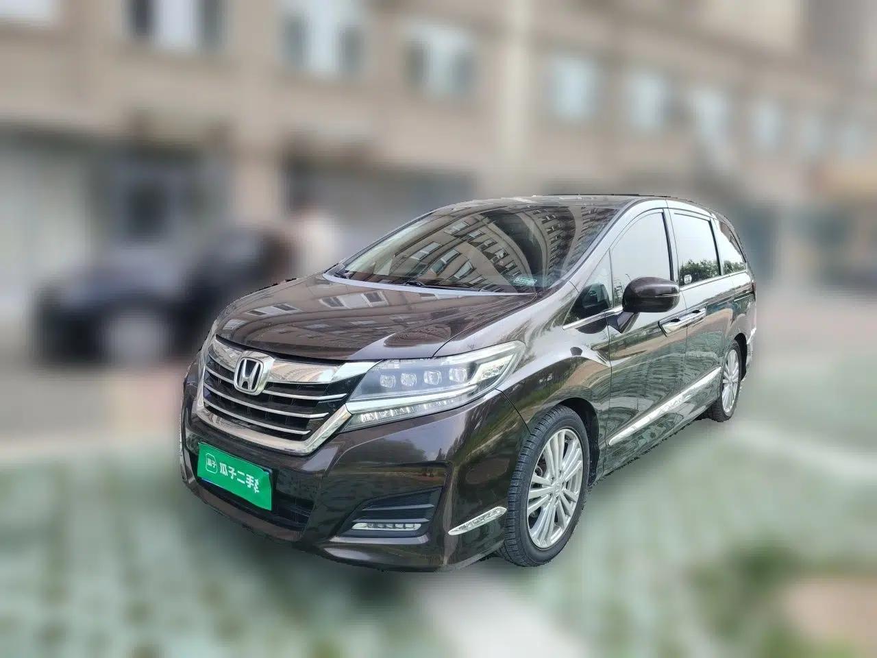 Honda Elysion 2016 2.4L Luxury Edition — миниатюра 1