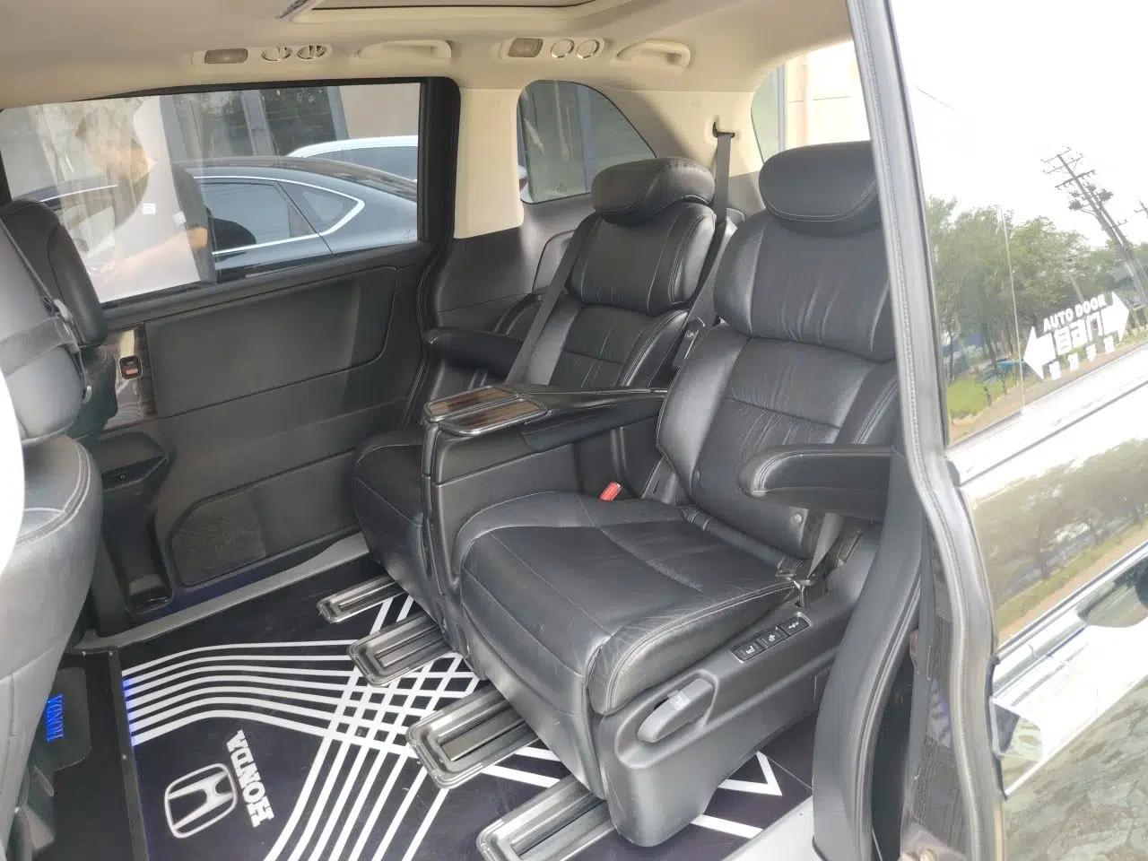 Honda Elysion 2016 2.4L Luxury Edition — миниатюра 17
