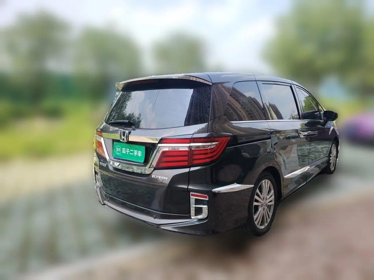 Honda Elysion 2016 2.4L Luxury Edition — миниатюра 6