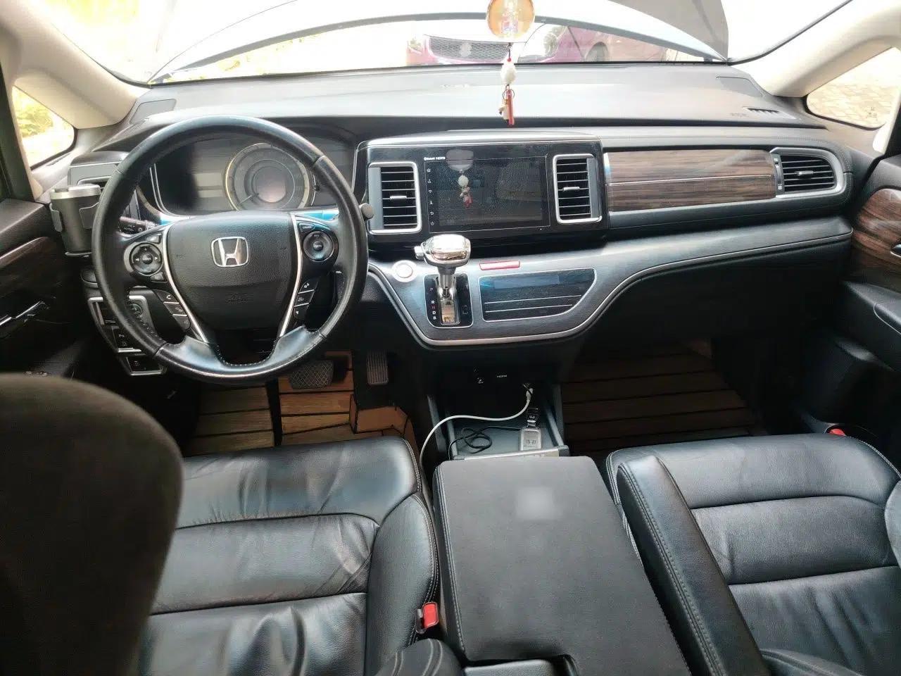 Honda Elysion 2016 2.4L Luxury Edition — миниатюра 9