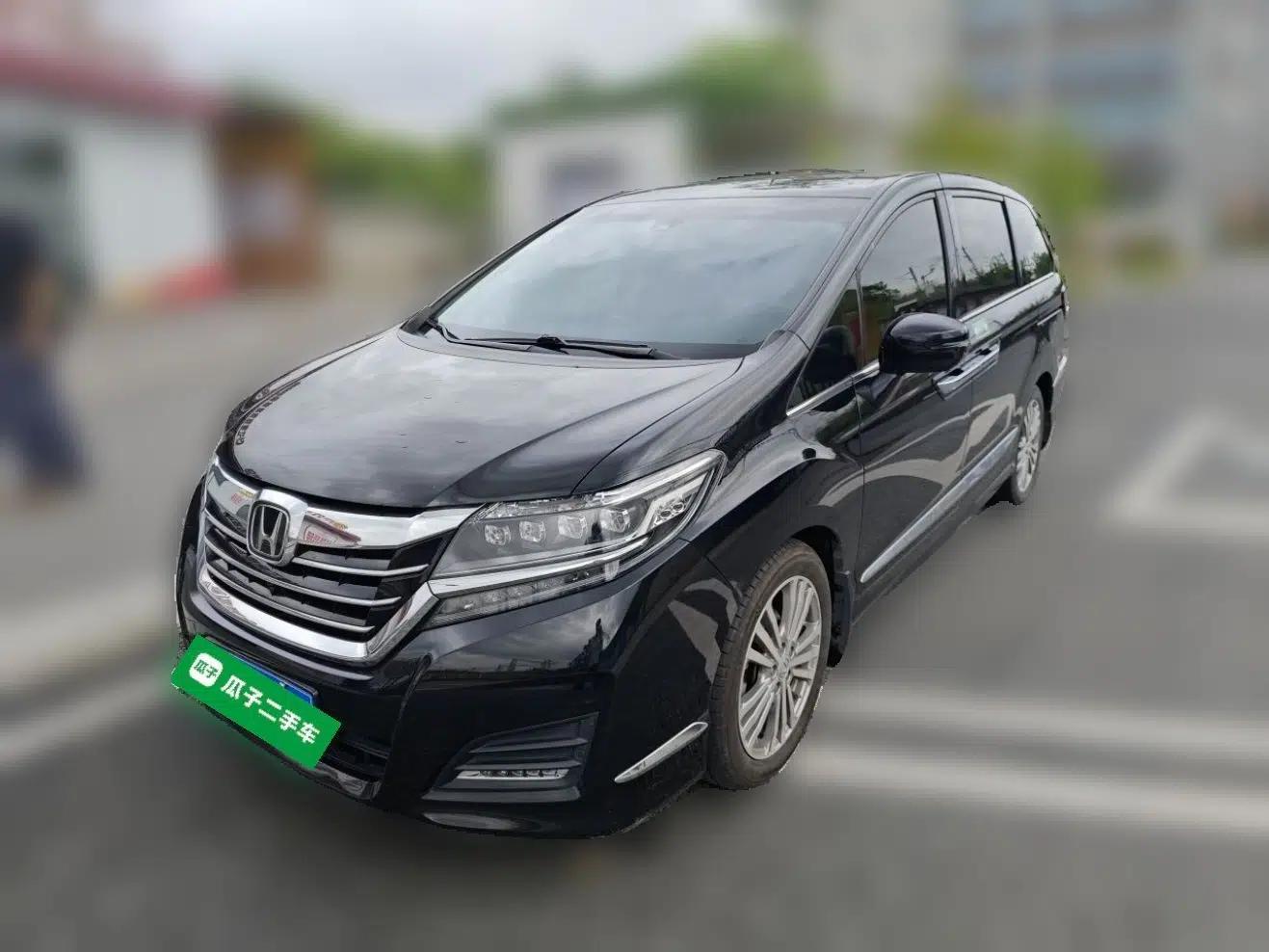 Honda Elysion 2016 2.4L Supreme Edition — миниатюра 1