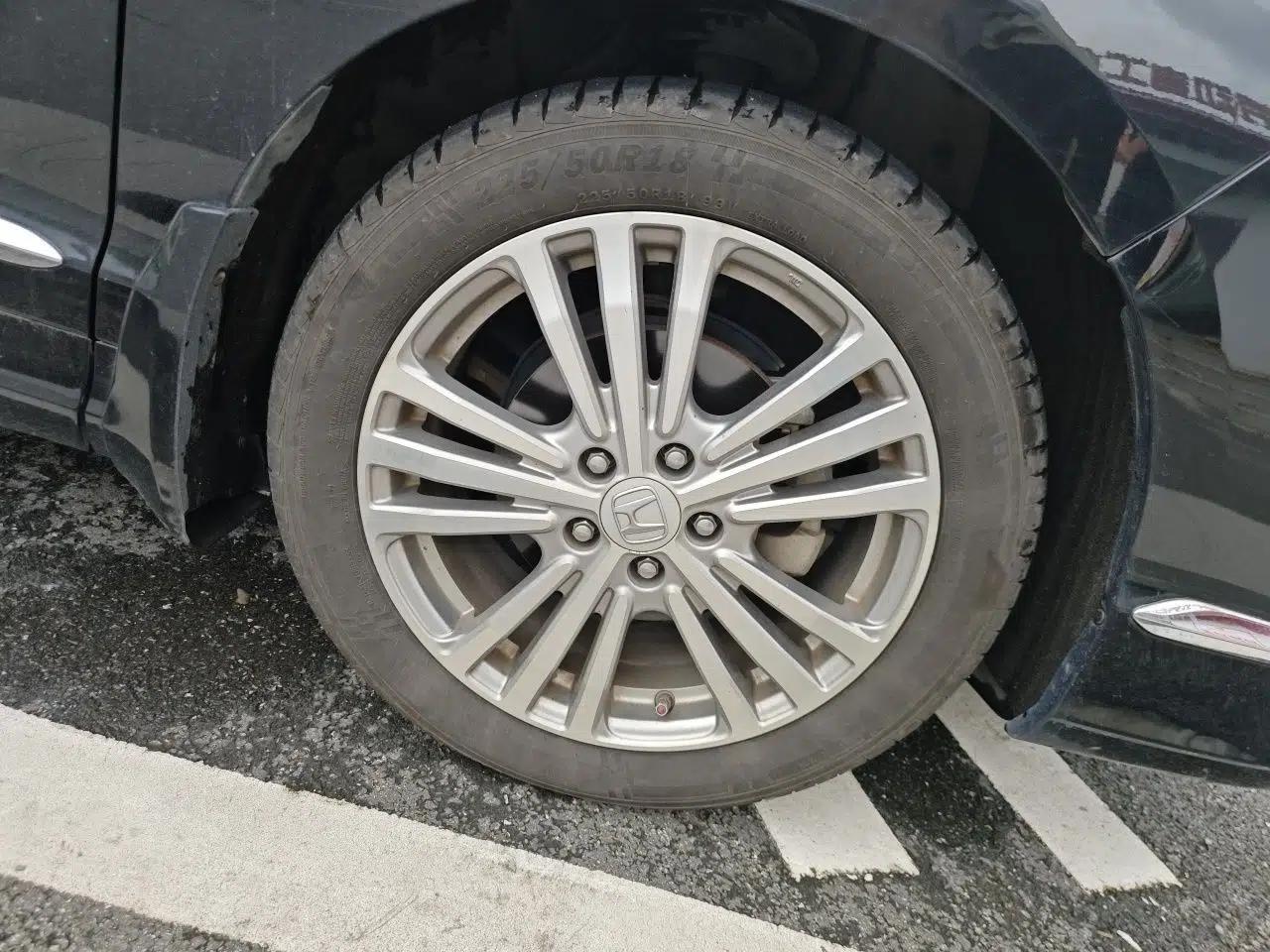 Honda Elysion 2016 2.4L Supreme Edition — миниатюра 8