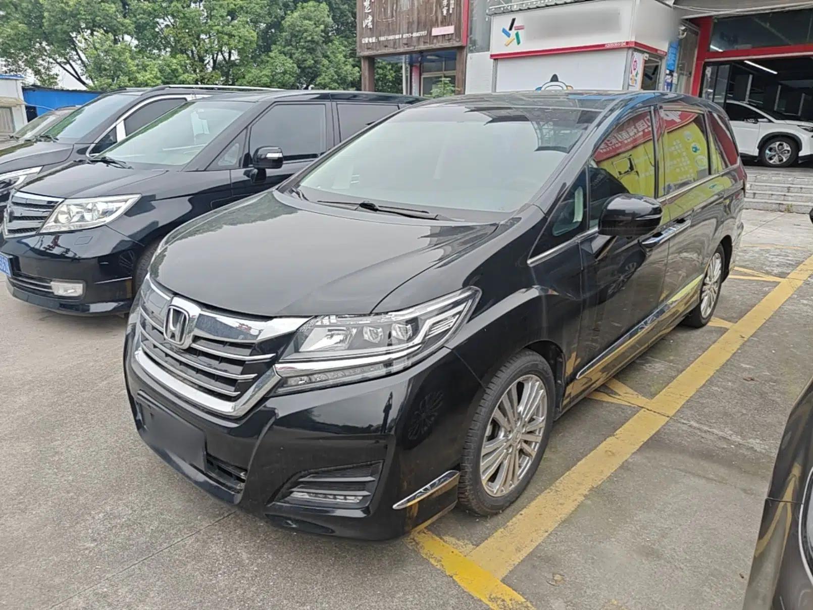 Honda Elysion 2016 2.4L Classic Edition — миниатюра 1