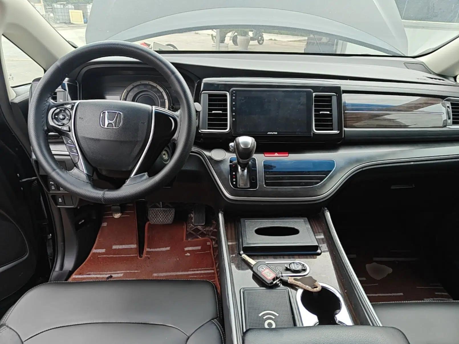 Honda Elysion 2016 2.4L Classic Edition — миниатюра 12