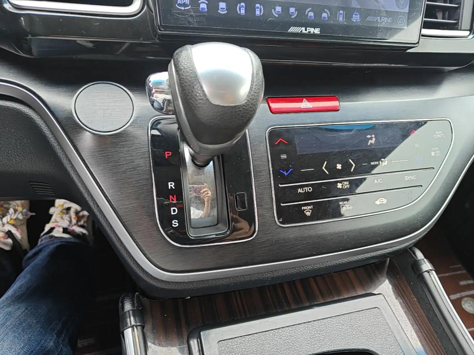 Honda Elysion 2016 2.4L Classic Edition — миниатюра 16