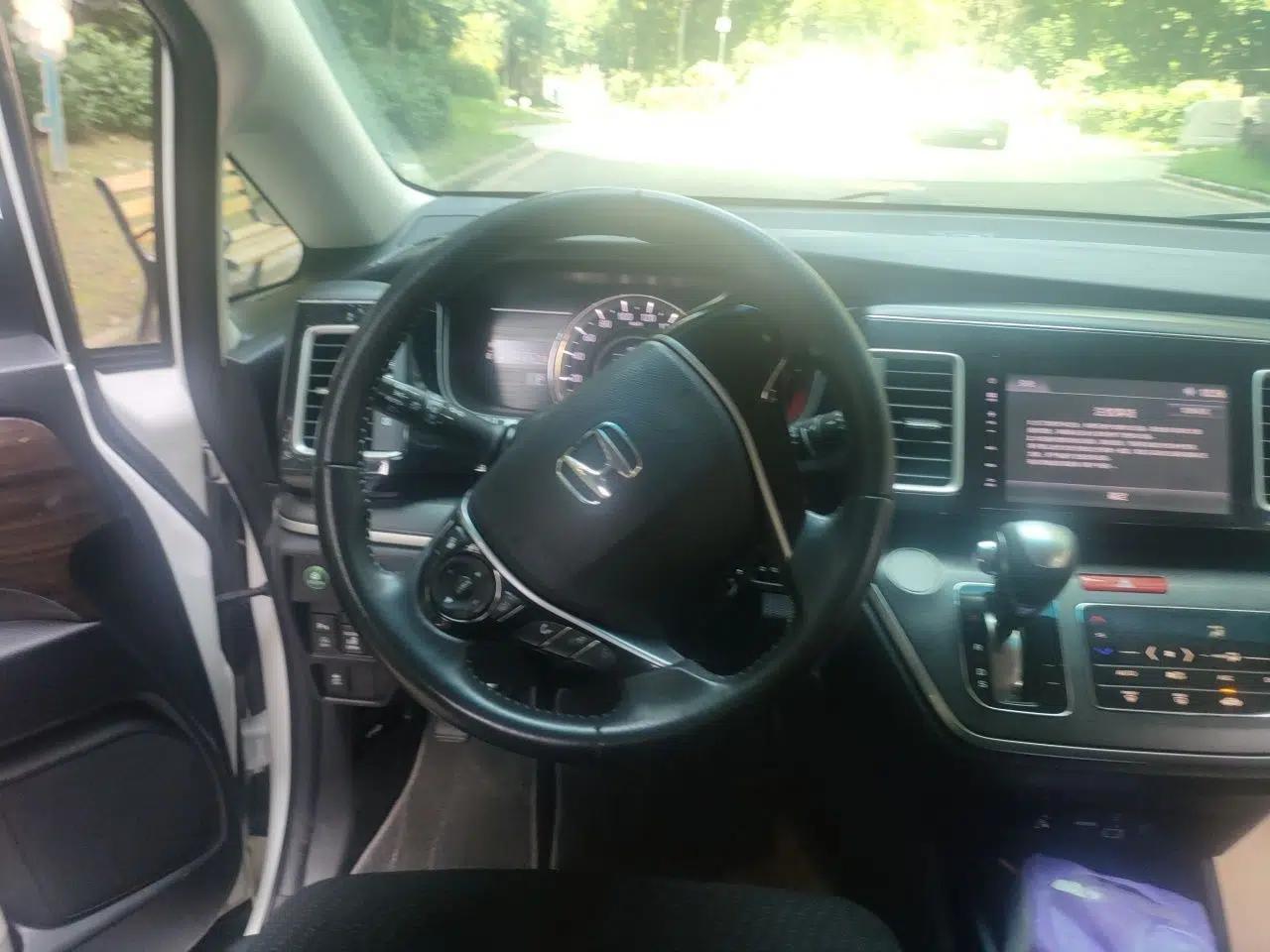 Honda Elysion 2016 2.4L Classic Edition — миниатюра 10