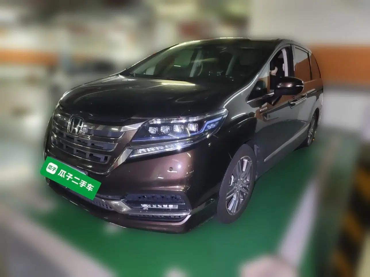 Honda Elysion 2019 2.0L Hybrid Luxury Edition — миниатюра 1