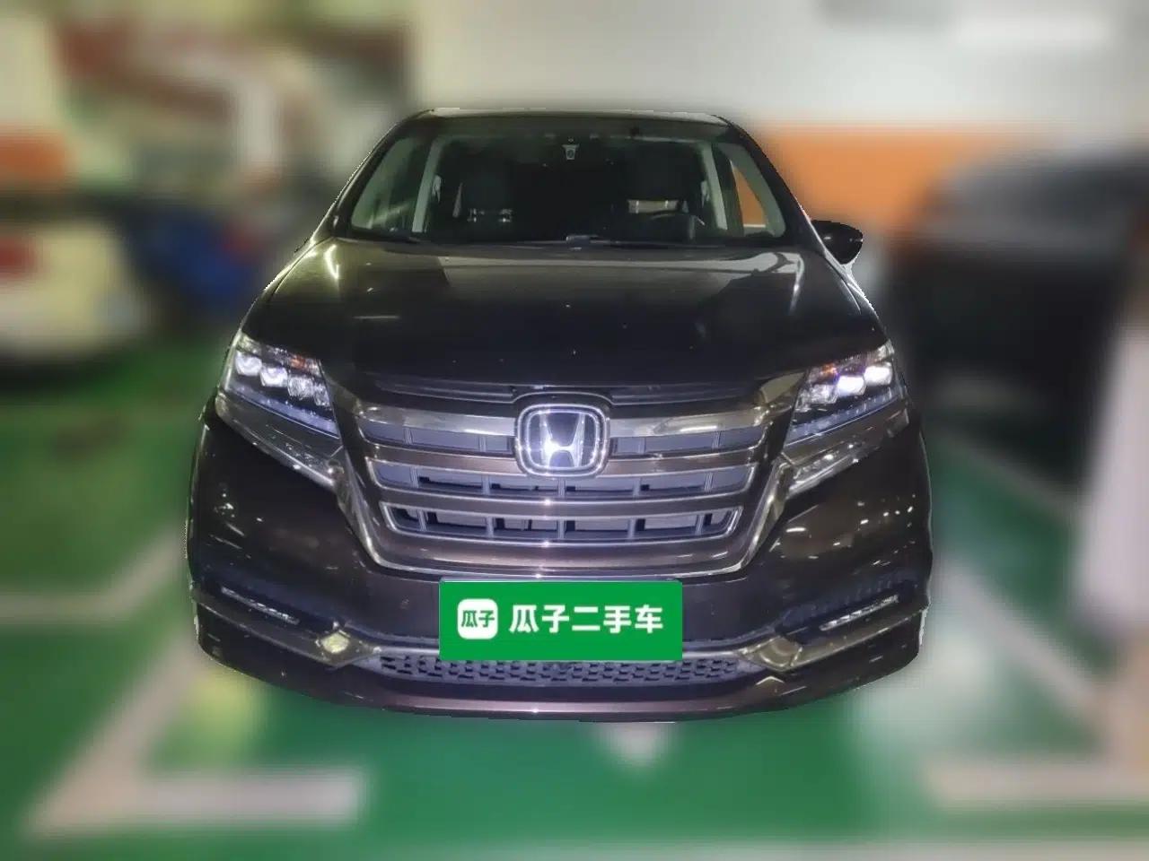 Honda Elysion 2019 2.0L Hybrid Luxury Edition — миниатюра 2