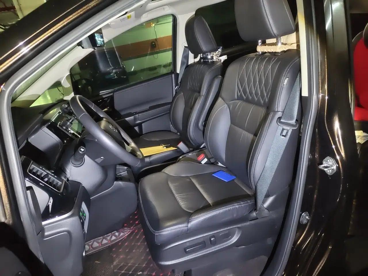Honda Elysion 2019 2.0L Hybrid Luxury Edition — миниатюра 15