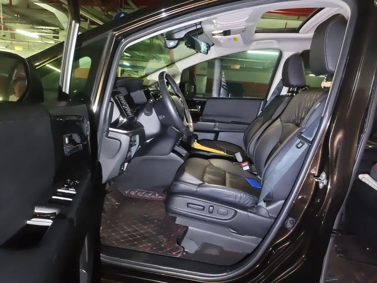 Honda Elysion 2019 2.0L Hybrid Luxury Edition — миниатюра 16