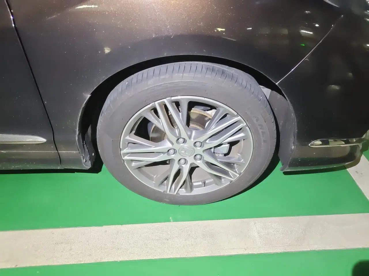 Honda Elysion 2019 2.0L Hybrid Luxury Edition — миниатюра 8