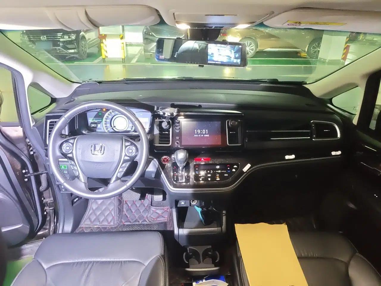 Honda Elysion 2019 2.0L Hybrid Luxury Edition — миниатюра 9