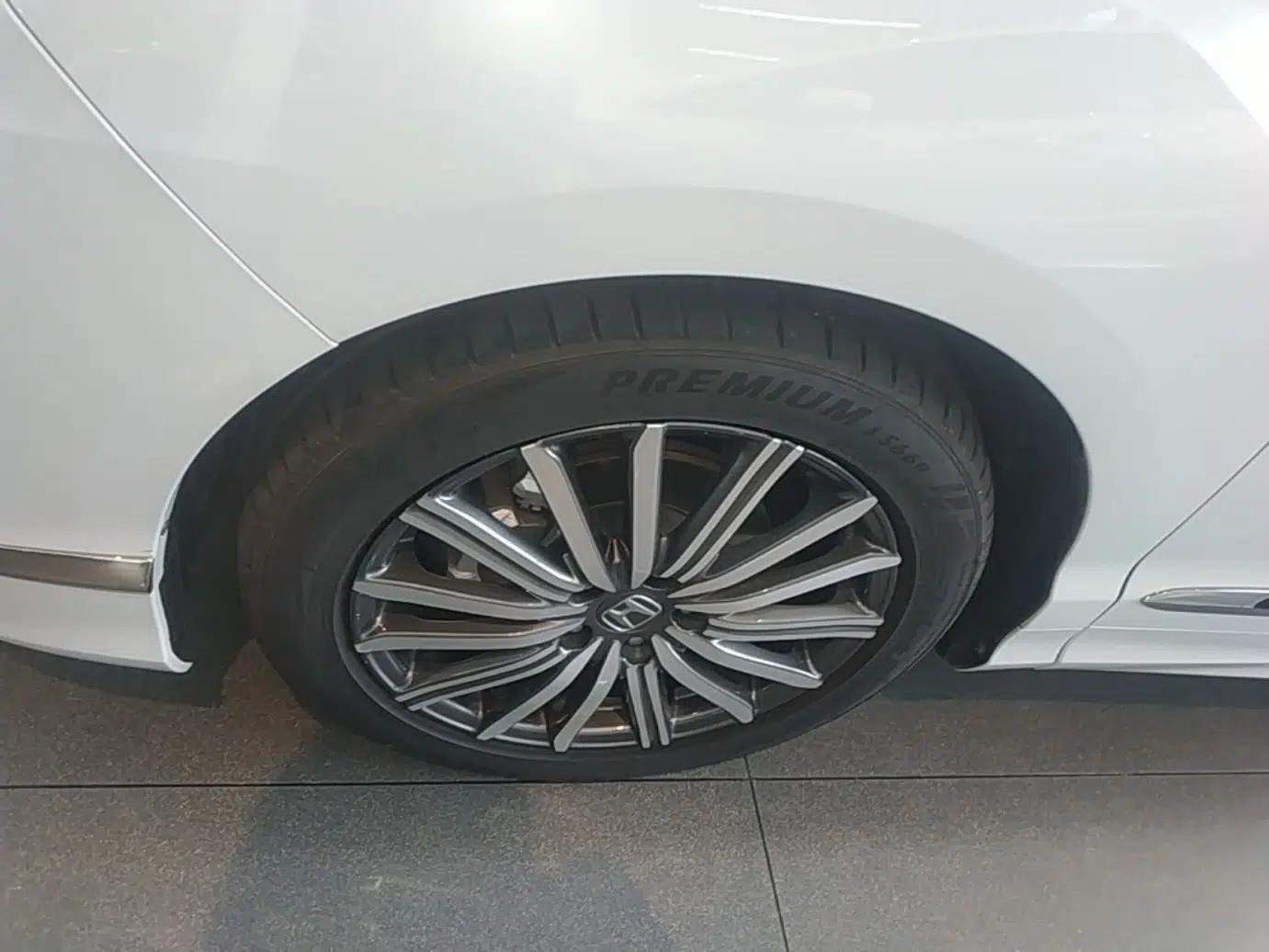 Honda Elysion 2024 2.0L eHEV Luxury Edition — миниатюра 10