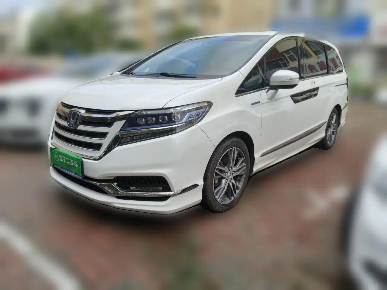 Honda Elysion 2019 2.0L Hybrid Luxury Edition — миниатюра 1