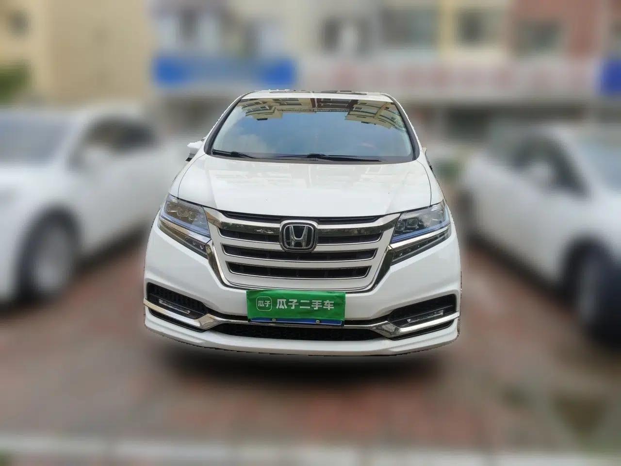 Honda Elysion 2019 2.0L Hybrid Luxury Edition — миниатюра 2