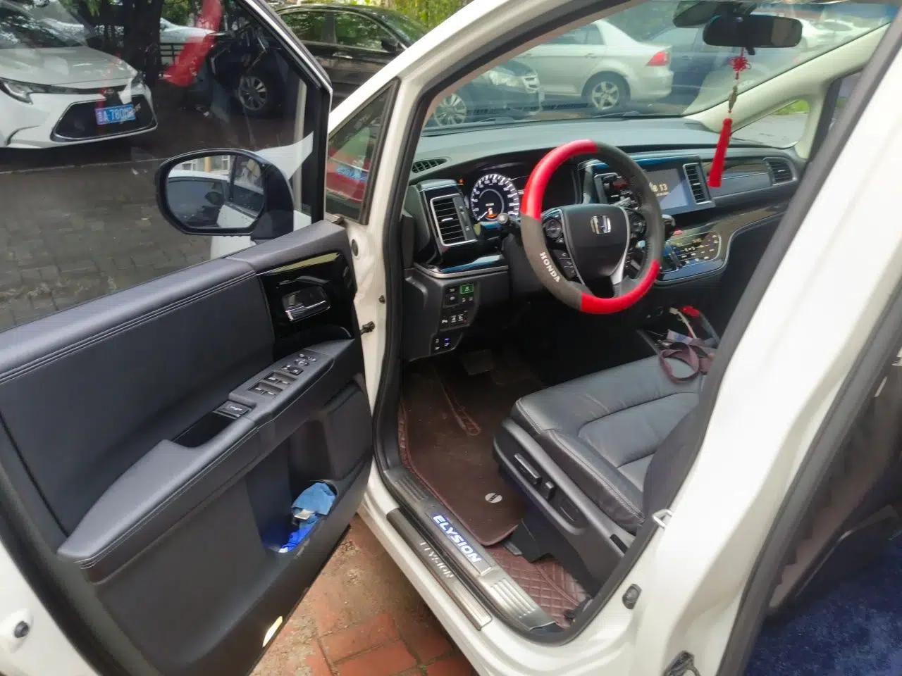 Honda Elysion 2019 2.0L Hybrid Luxury Edition — миниатюра 16