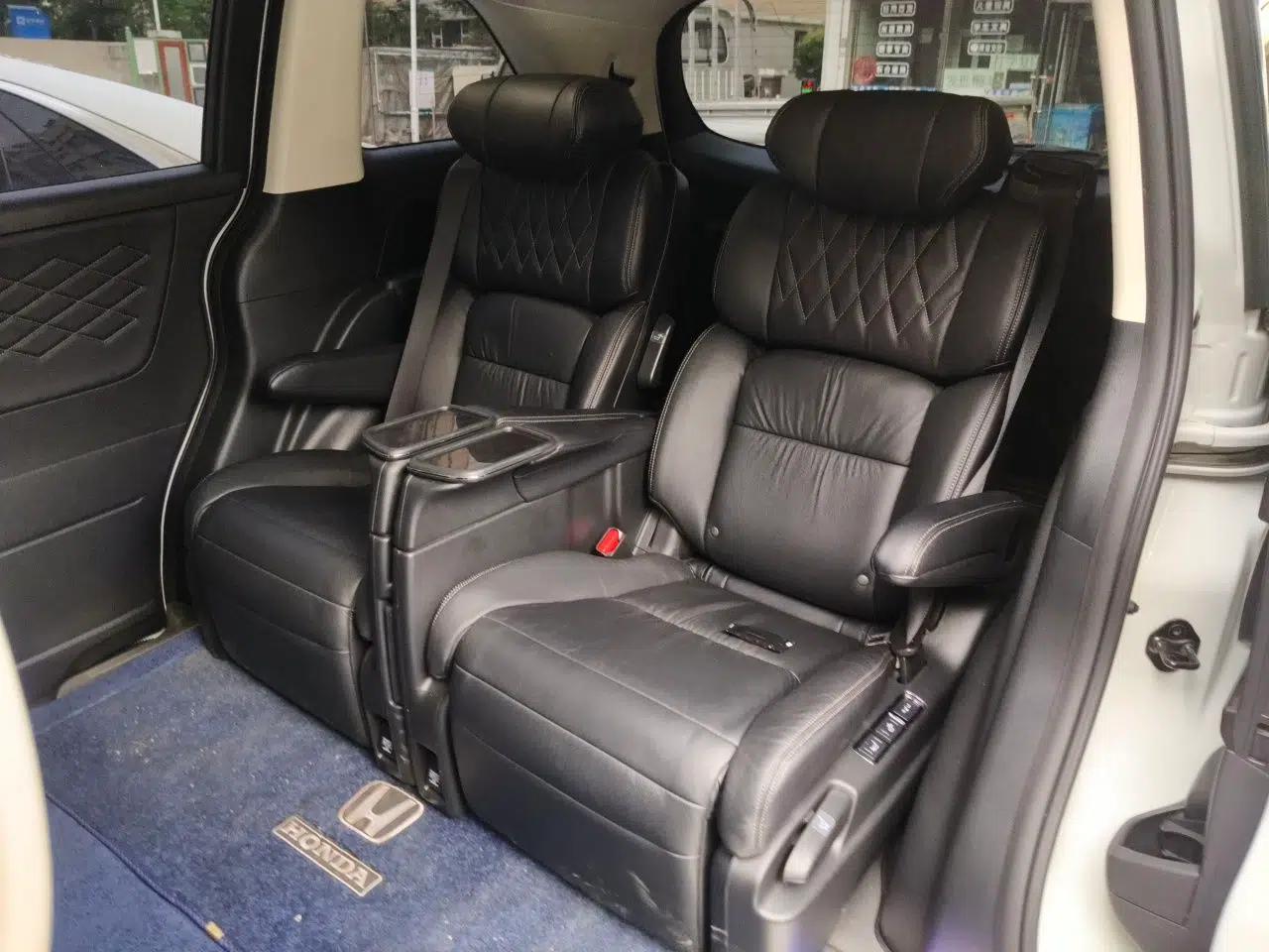 Honda Elysion 2019 2.0L Hybrid Luxury Edition — миниатюра 17