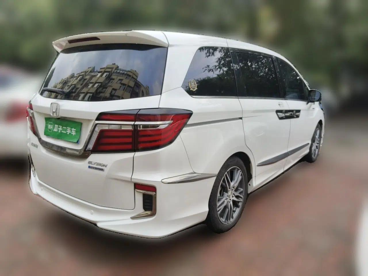 Honda Elysion 2019 2.0L Hybrid Luxury Edition — миниатюра 6