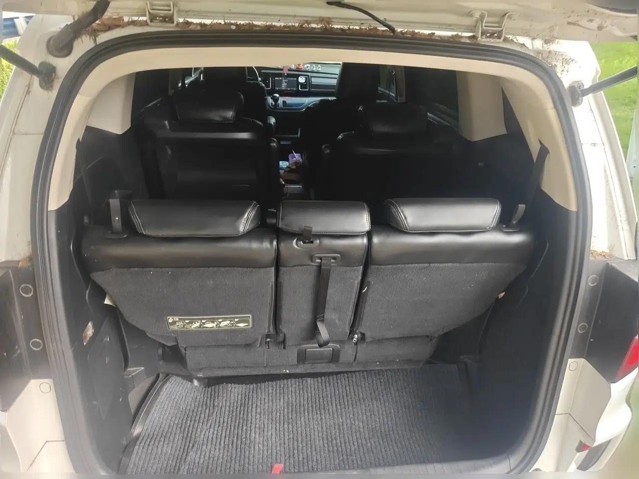 Honda Elysion 2016 2.4L Classic Edition — миниатюра 19