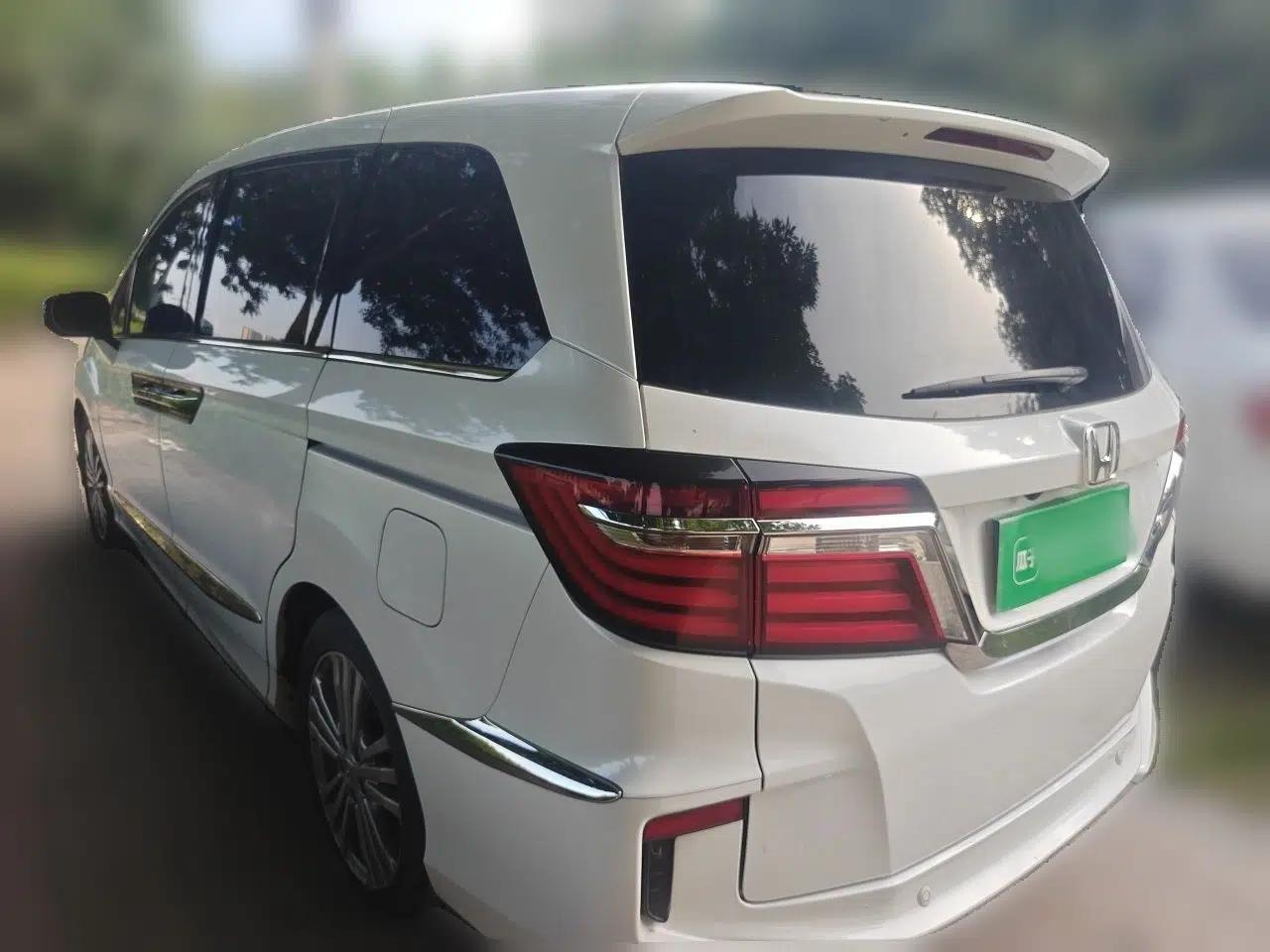 Honda Elysion 2016 2.4L Classic Edition — миниатюра 4