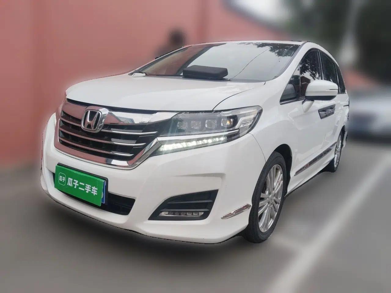 Honda Elysion 2016 2.4L Luxury Edition — миниатюра 1