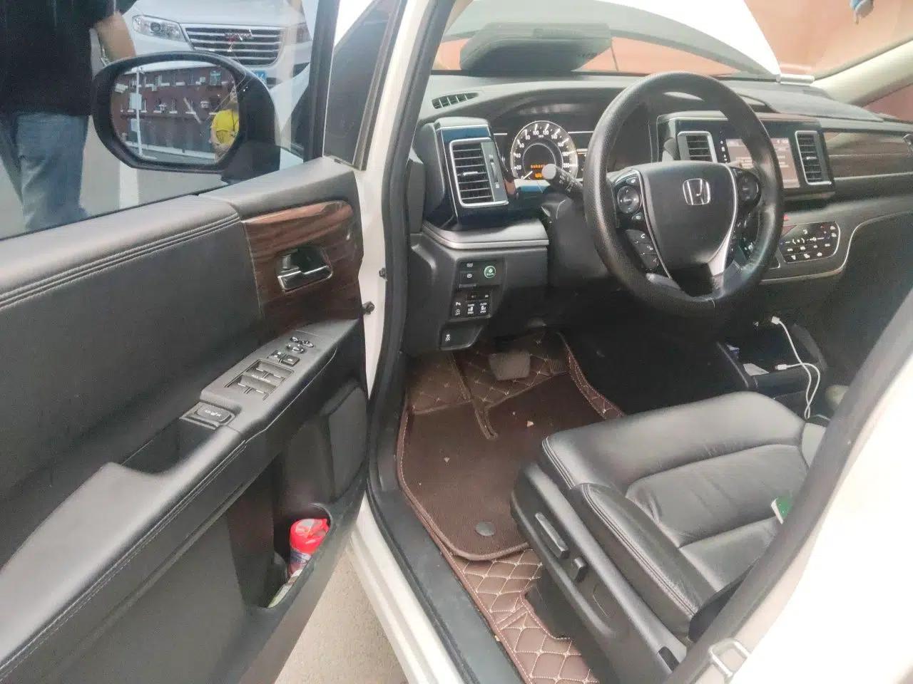 Honda Elysion 2016 2.4L Luxury Edition — миниатюра 16
