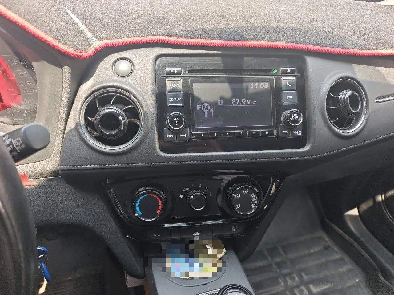 Honda XR-V 2015 1.5L LXi Manual Classic Edition — миниатюра 13