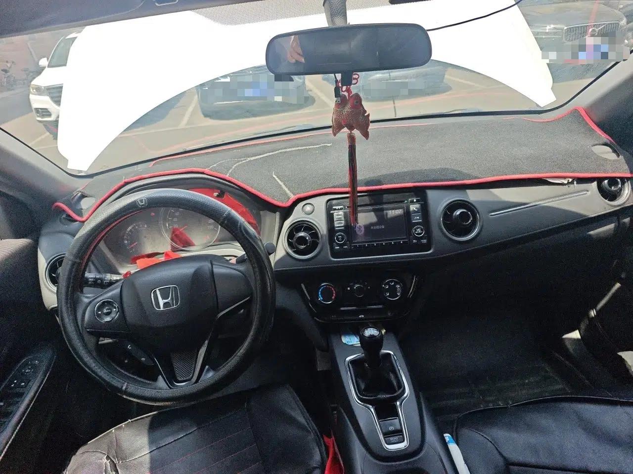 Honda XR-V 2015 1.5L LXi Manual Classic Edition — миниатюра 9