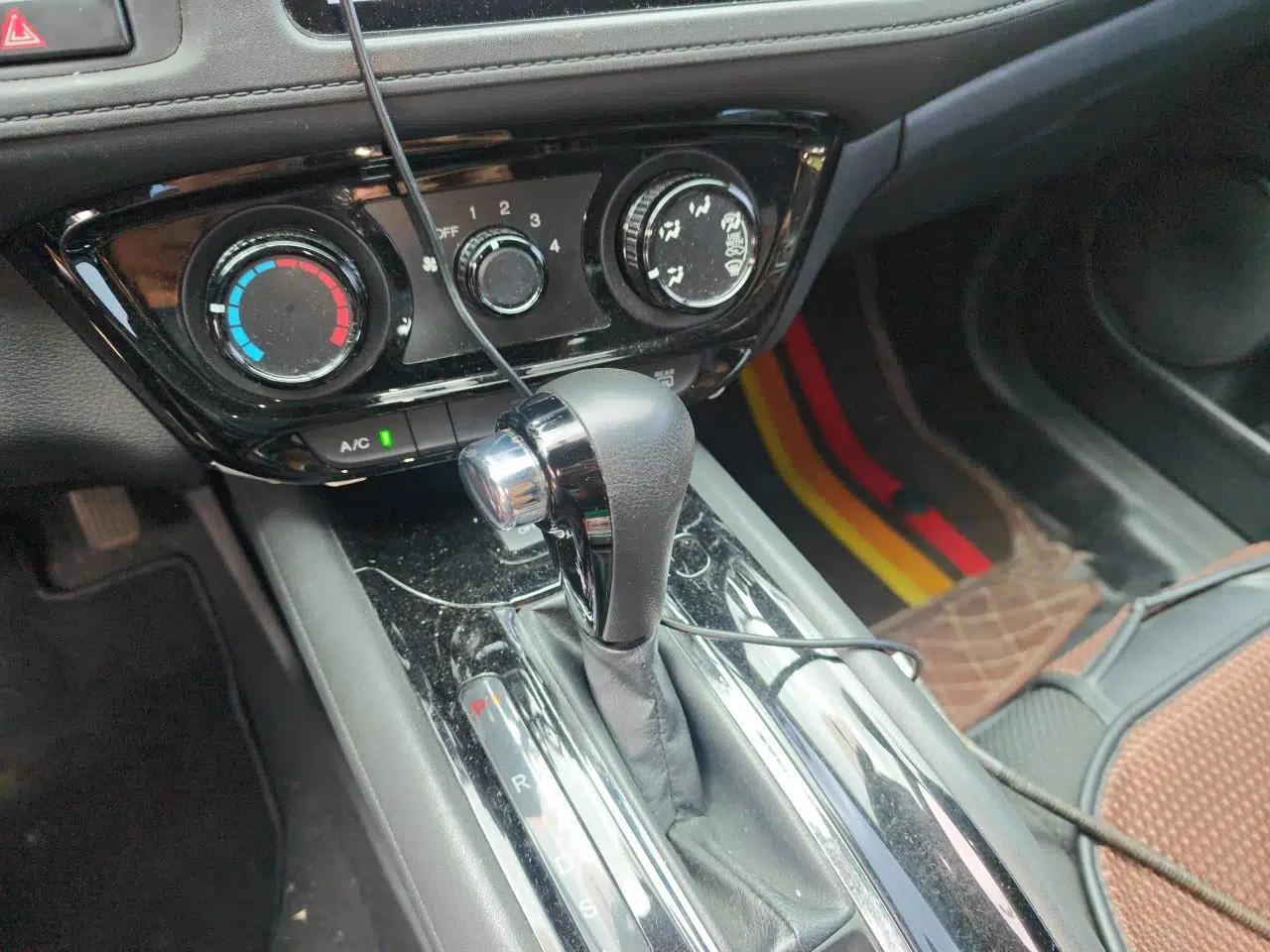 Honda Vezel 2020 1.5L CVT Elite Edition — миниатюра 14