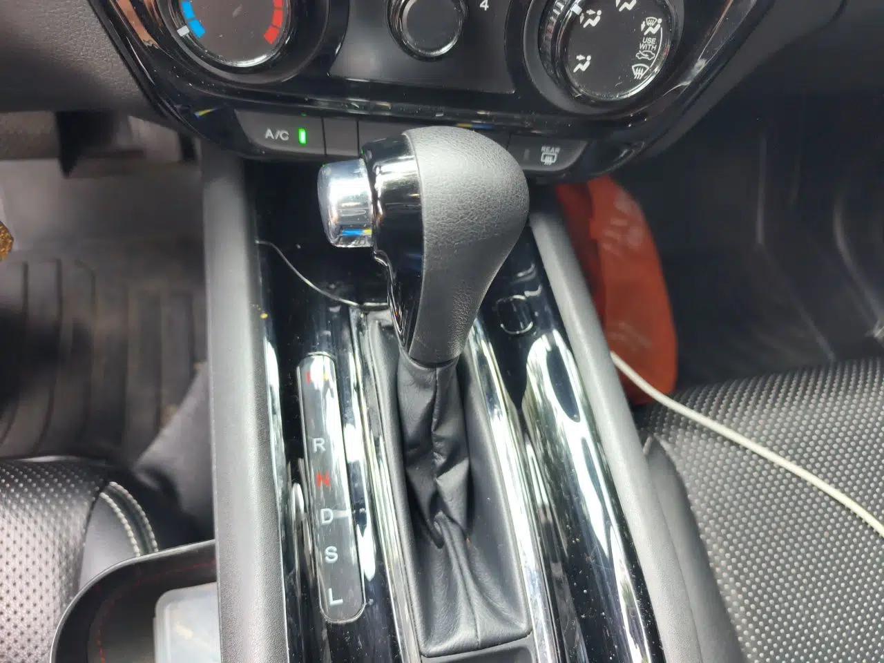 Honda Vezel 2020 1.5L CVT Elite Edition — миниатюра 14