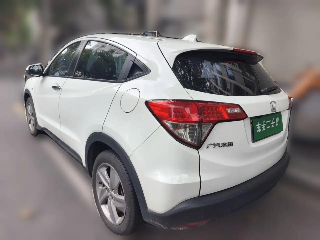 Honda Vezel 2020 1.5L CVT Elite Edition — миниатюра 4