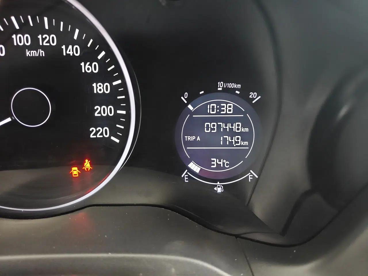 Honda Vezel 2017 1.5L CVT 2WD Comfort Model — миниатюра 12
