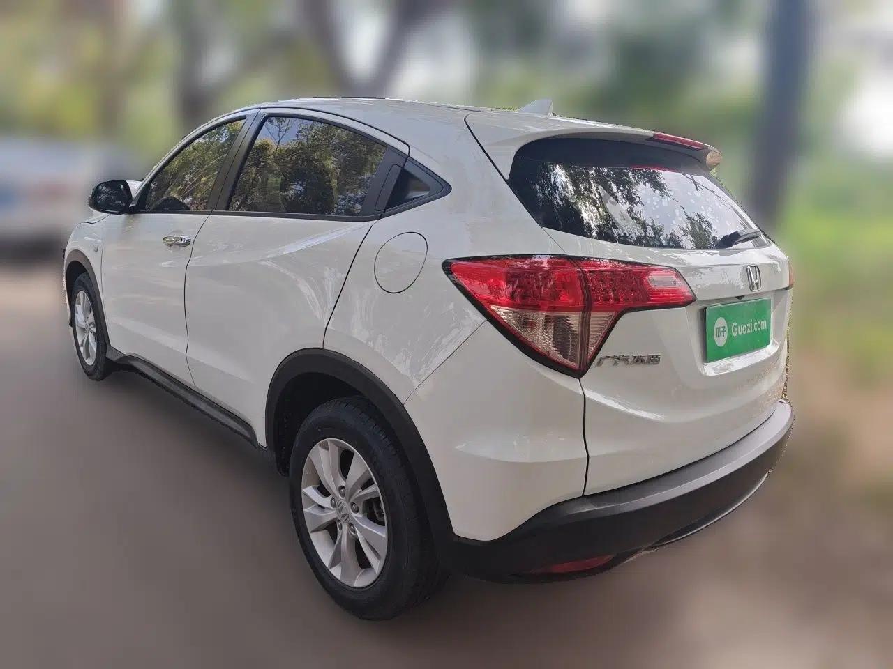 Honda Vezel 2017 1.5L CVT 2WD Comfort Model — миниатюра 4
