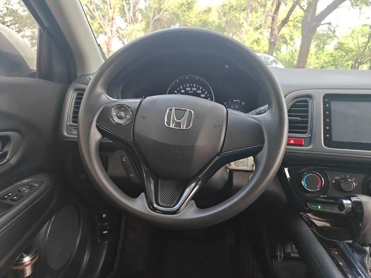 Honda Vezel 2017 1.5L CVT 2WD Comfort Model — миниатюра 10