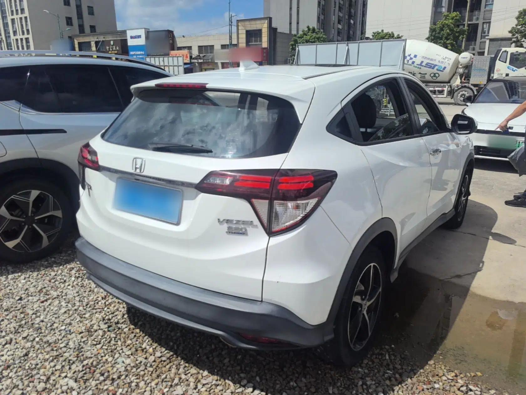 Honda Vezel 2020 220 TURBO CVT Luxury Edition — миниатюра 6