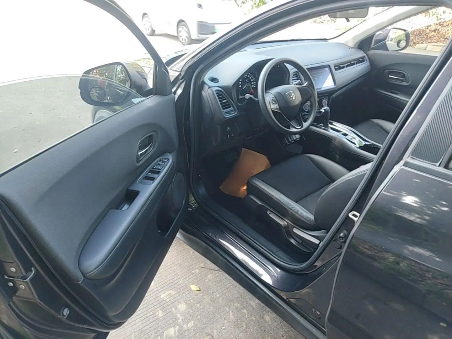 Honda Vezel 2020 1.5L CVT Pioneer Edition — миниатюра 23