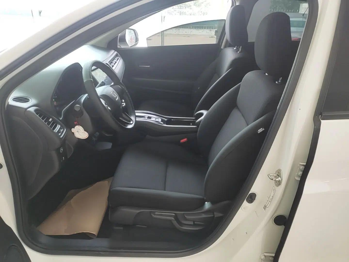 Honda Vezel 2017 1.5L CVT 2WD Comfort Model — миниатюра 17