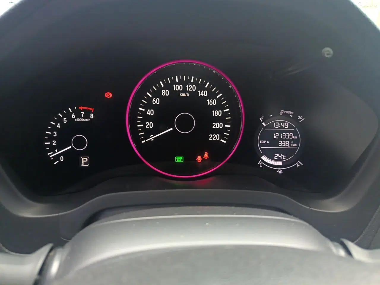 Honda Vezel 2018 1.5L CVT 2WD Technology Elite Model — миниатюра 11