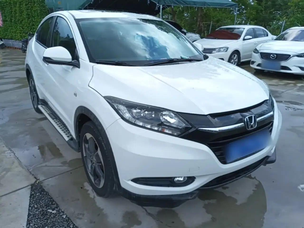 Honda Vezel 2017 1.8L CVT Front-Wheel Drive Pioneer Edition — миниатюра 3
