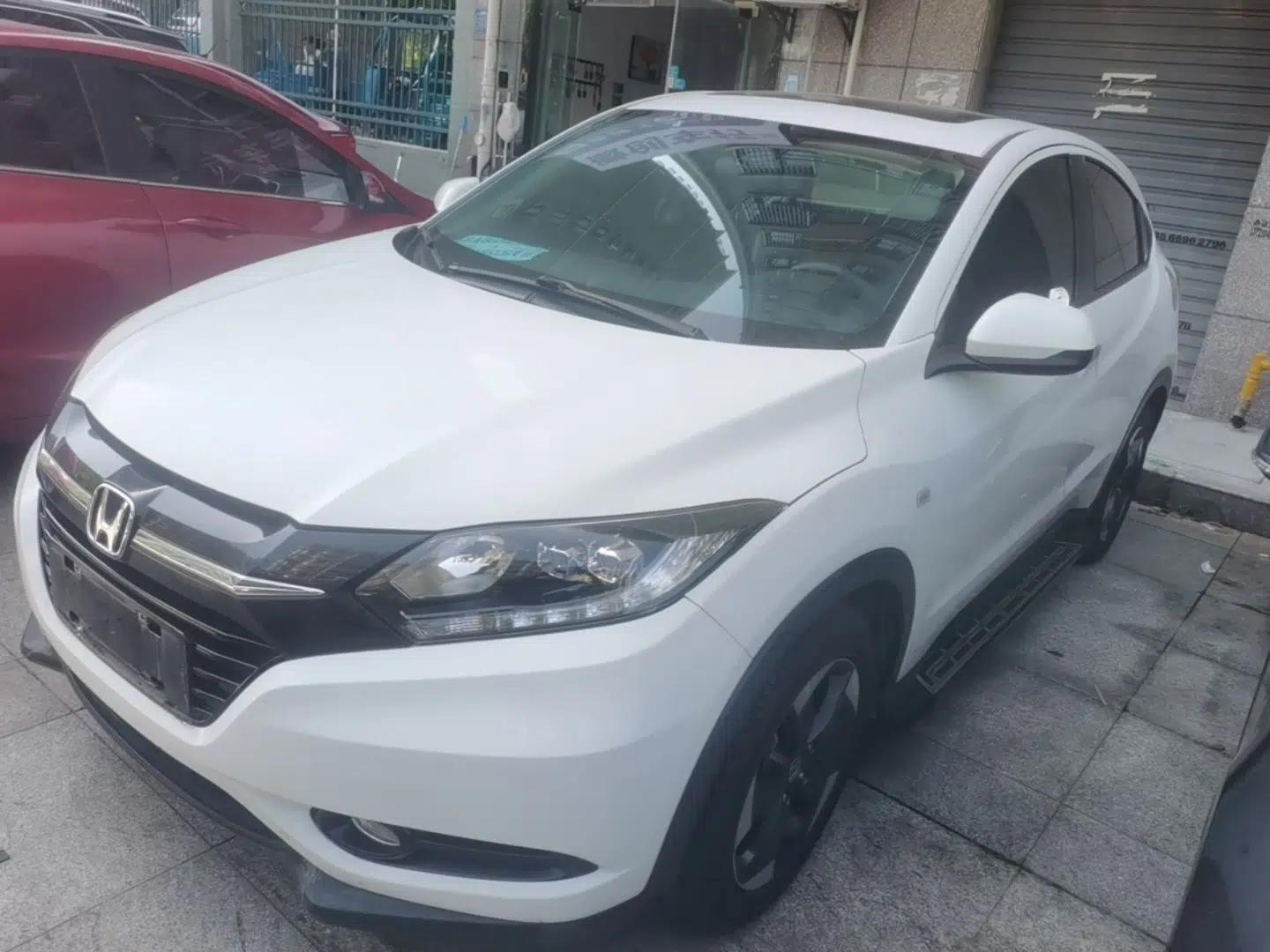 Honda Vezel 2017 1.8L CVT Front-Wheel Drive Pioneer Edition — миниатюра 1