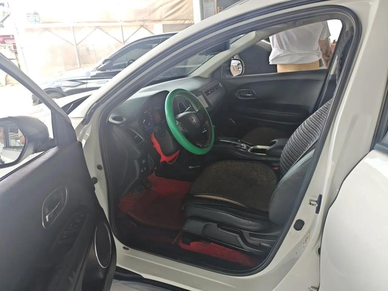 Honda Vezel 2015 1.8L CVT 2WD Luxury Model — миниатюра 16