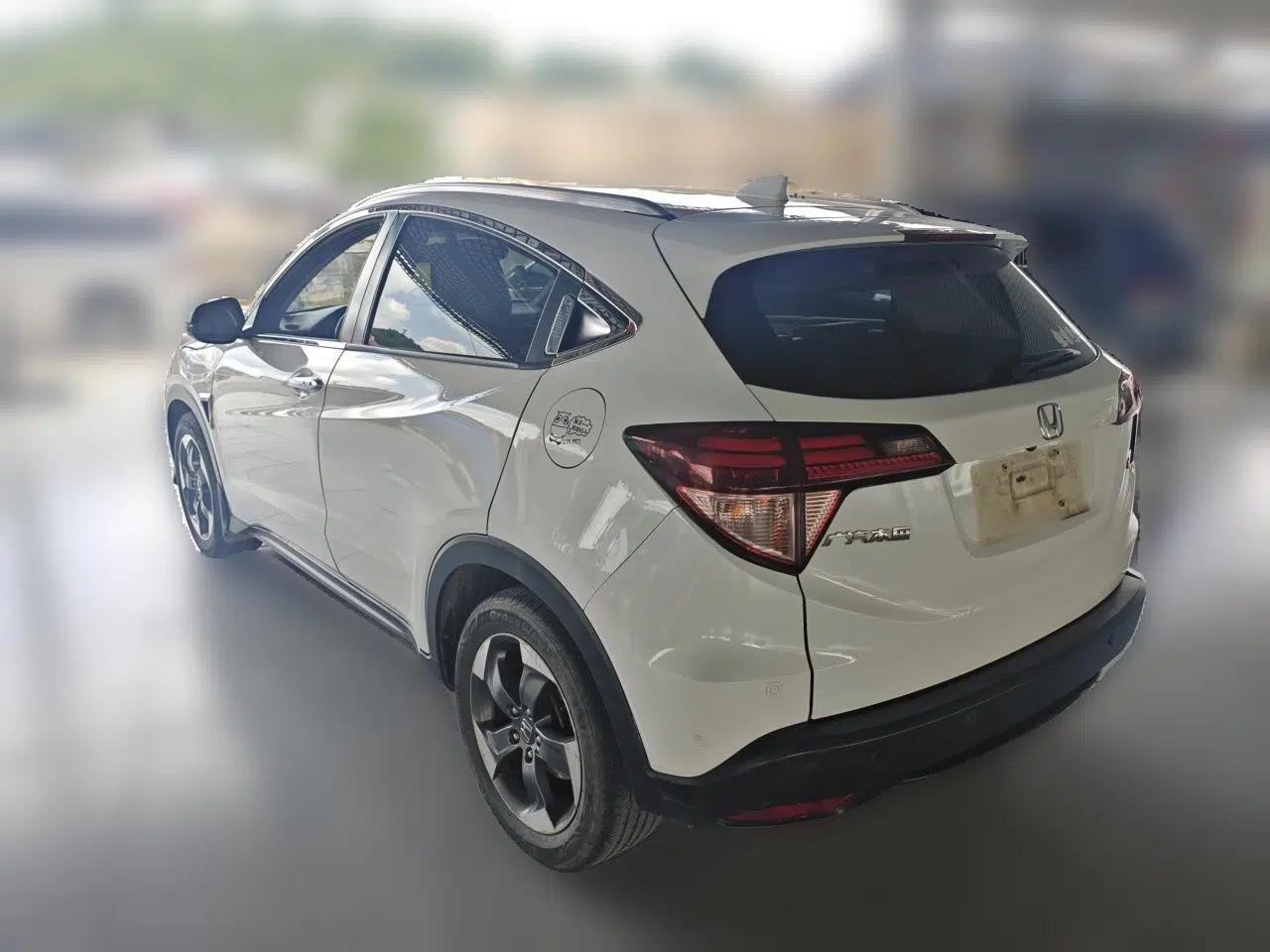 Honda Vezel 2015 1.8L CVT 2WD Luxury Model — миниатюра 4